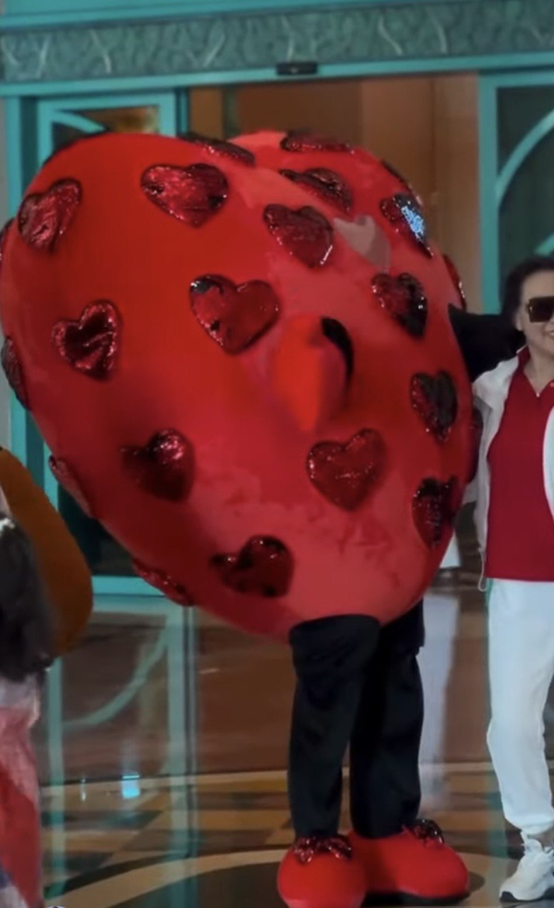 Inflatable Heart Mascot